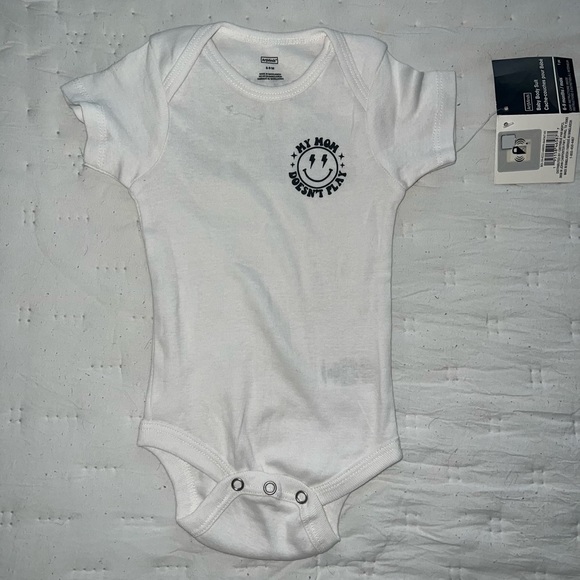Custom made baby onesie 0-3 months - Picture 2 of 3